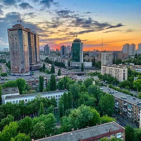 Victory-28 Luxury Center Апартаменти
